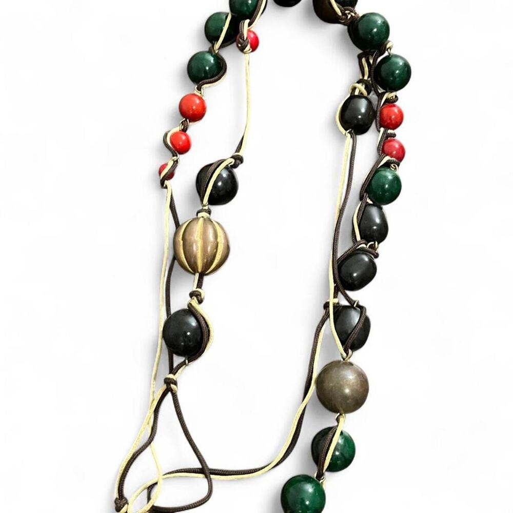 Multi colored beaded necklace with green